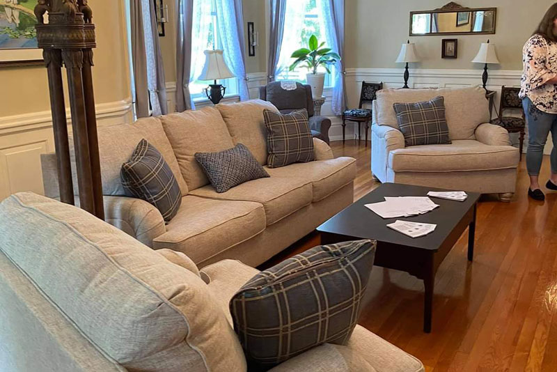 Women's Rehab Program Living Room
